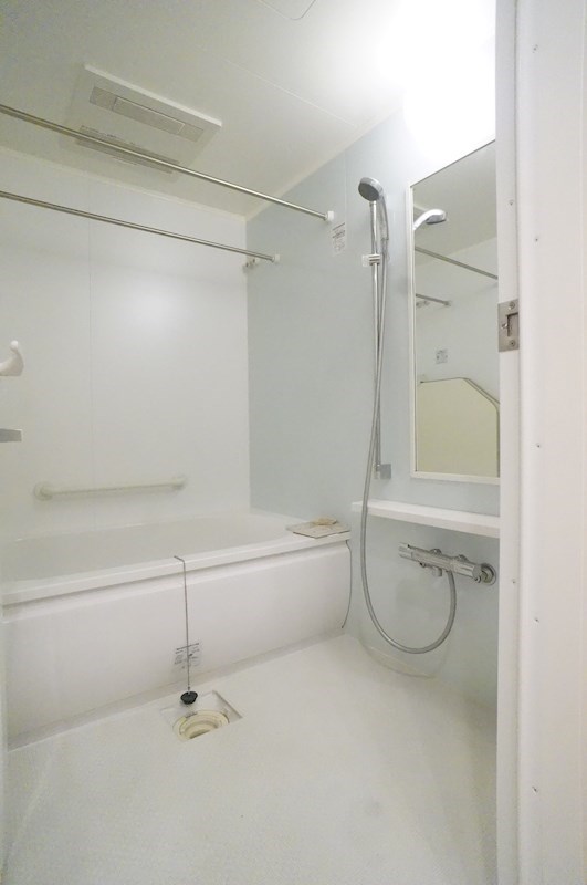 バス・シャワールーム　便利な追焚機能付のバスルーム