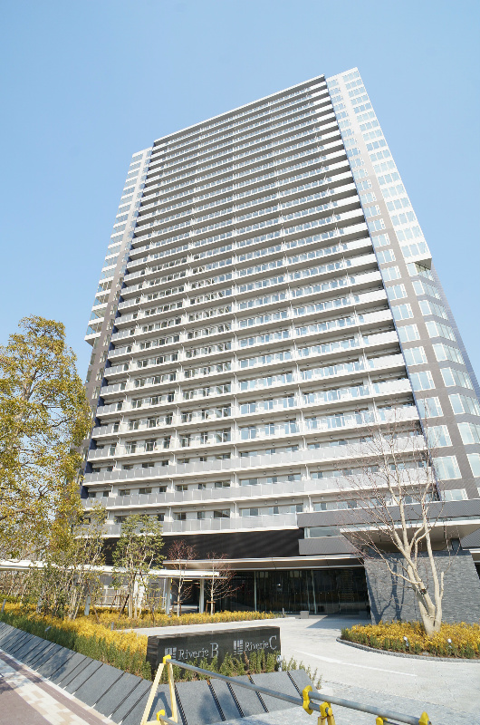 建物外観　洗練された住環境、リヴァリエB棟