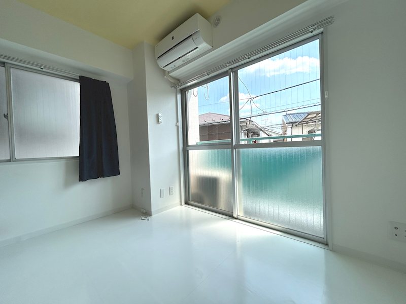 居室・リビング　別号室参照画像です。