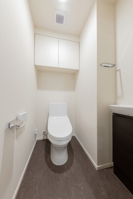 トイレ　※写真は同タイプ住戸です。