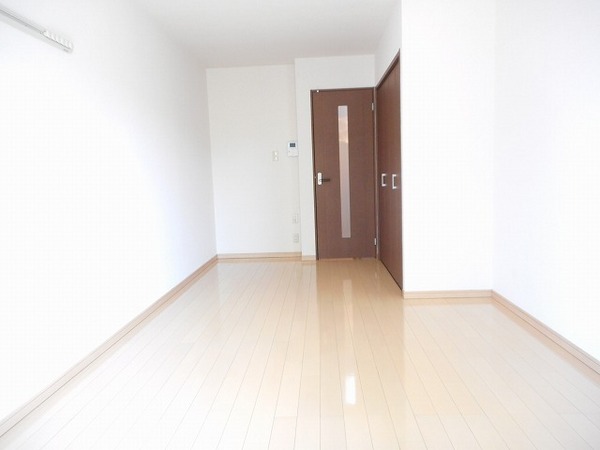 居室・リビング　フローリング！