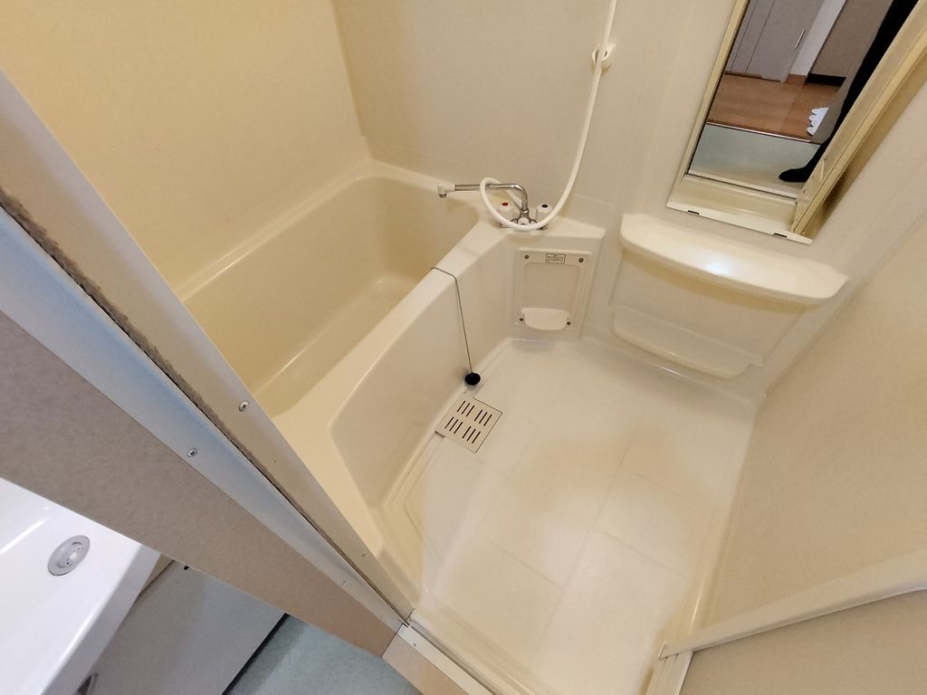 バス・シャワールーム　バス