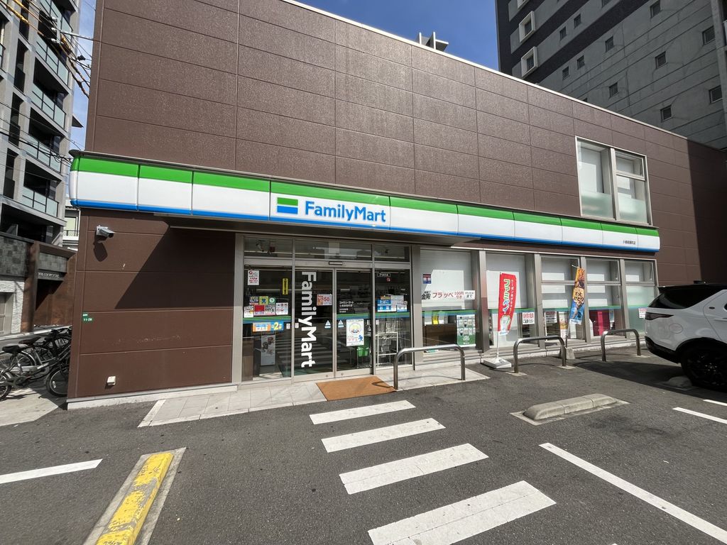 コンビニ　ファミリーマート 小倉紺屋町店（コンビニ）まで730m
