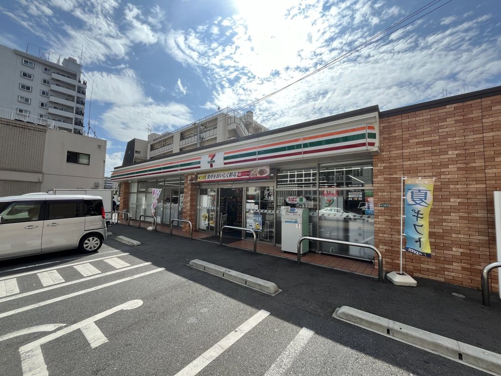コンビニ　セブンイレブン 小倉浅香通り店（コンビニ）まで740m