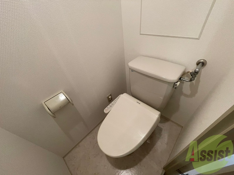 トイレ　シャワートイレになっているので快適です！