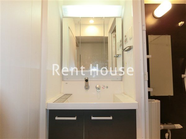 洗面設備　※別タイプ参考写真です