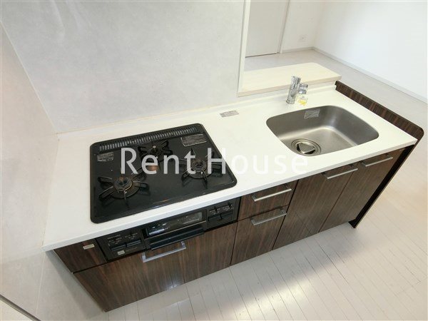 キッチン　※別タイプ参考写真です