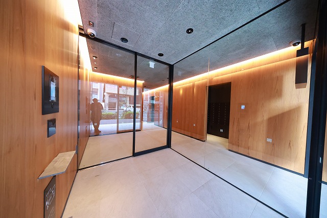 エントランス　エントランス