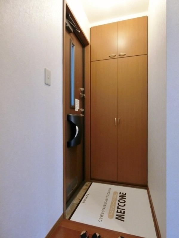 玄関　図面と現状に相違がある場合には現状を優先