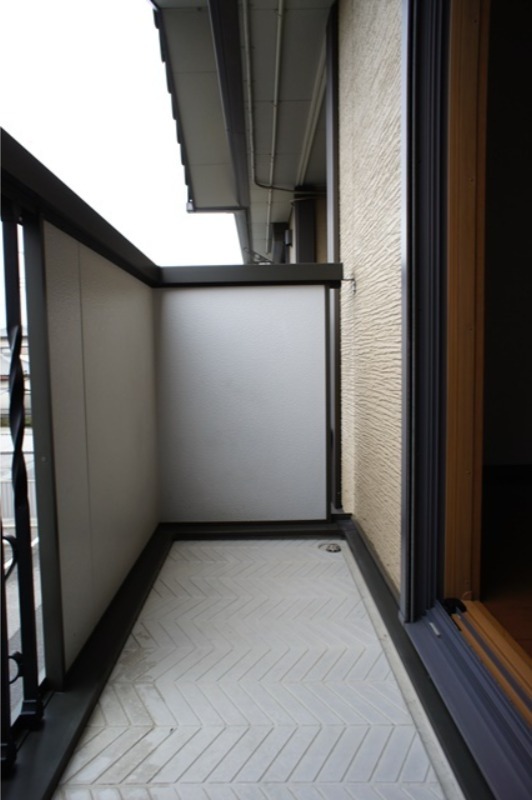 バルコニー　図面と現状に相違がある場合には現状を優先