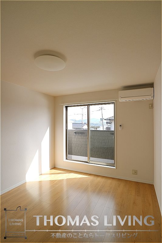 居室・リビング　日当たり良好ですよ。