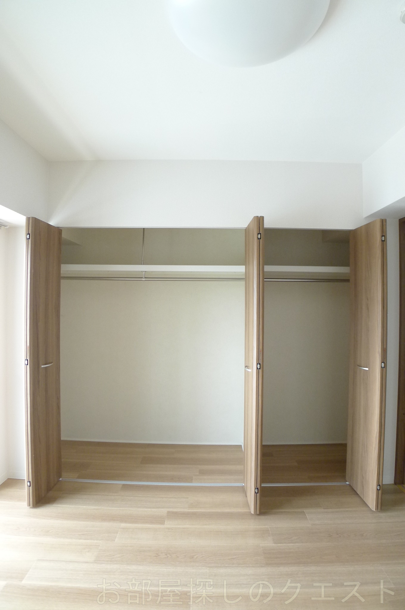 収納　（写真は同仕様）