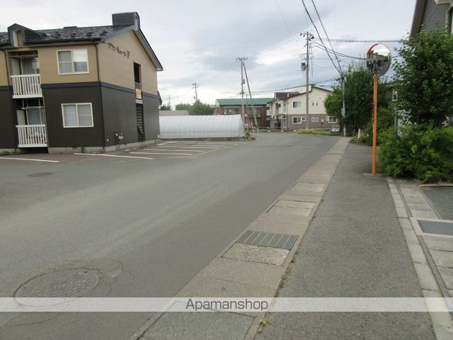 その他　周辺道路（その他）まで0m