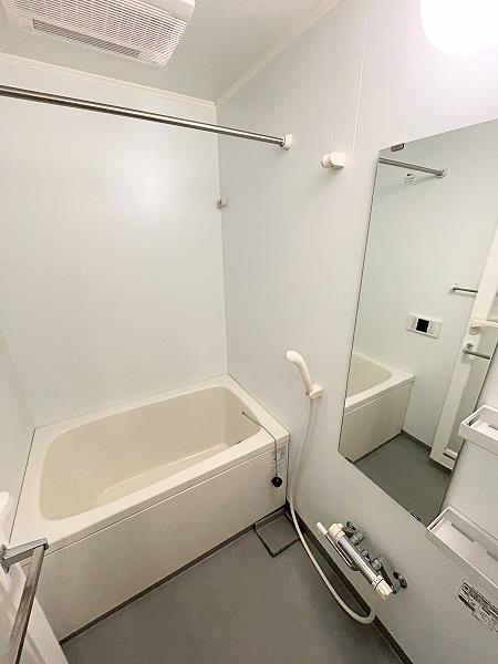 バス・シャワールーム　追い焚き機能・浴室乾燥機能付き