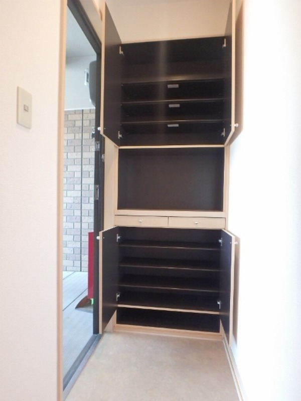 玄関　図面と現状が相違がある場合には現状を優先