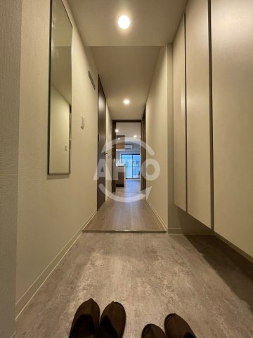 玄関　コンフォリア・リヴ北久宝寺Q　玄関