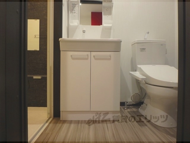 洗面設備　収納下部