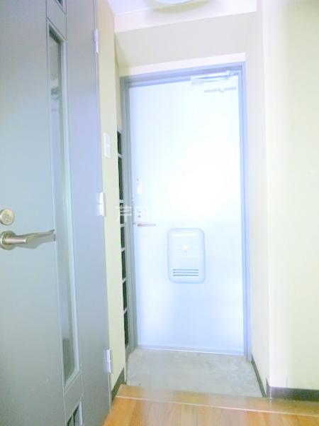 玄関　写真は別のお部屋のイメージです　現況優先