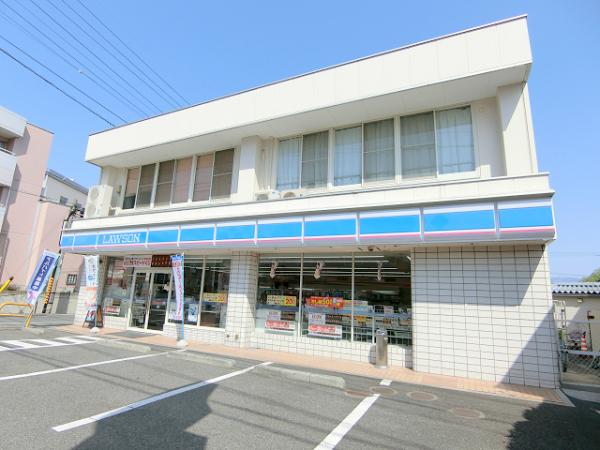 コンビニ　ローソン長野県庁前店（コンビニ）まで420m