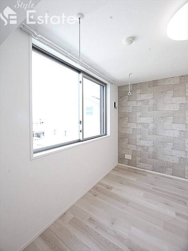 バルコニー　室内物干し