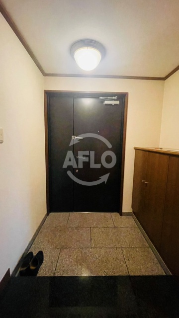 玄関　パレス帝塚山　玄関