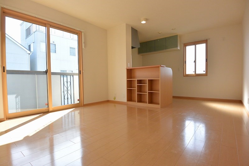 居室・リビング　フローリング仕上げ