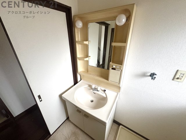 洗面設備　洗面所内に洗濯機置き場あり☆