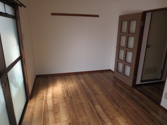 居室・リビング　※別号室の写真です。