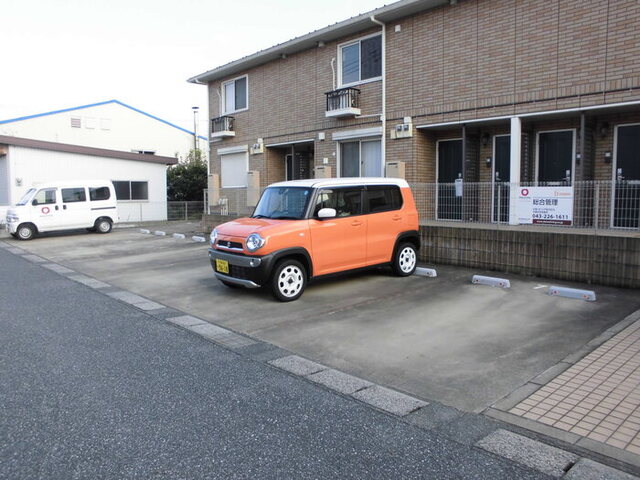 駐車場　駐車場