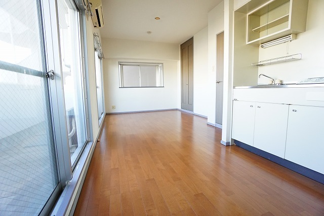 その他部屋・スペース　明るい色調の室内です