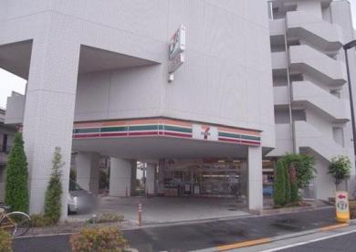 コンビニ　セブンイレブン（コンビニ）まで485m
