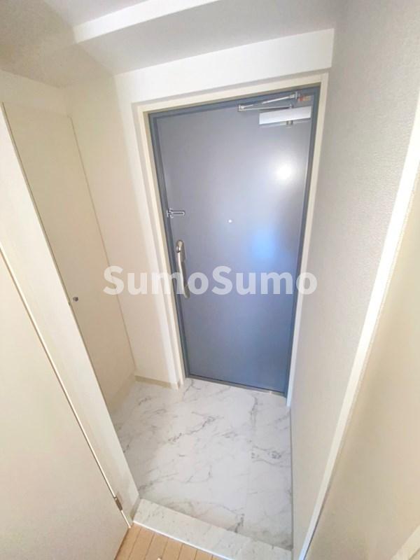 玄関　収納もある玄関です