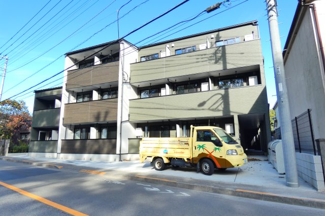 建物外観　玉川上水を望む住環境良好のアパートです！