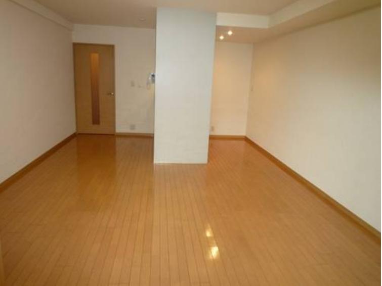 居室・リビング　同間取り別階写真含みます