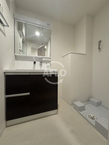 洗面設備　アウトフィールド海老江　独立洗面台