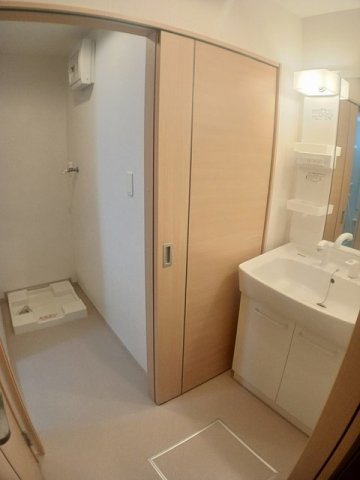 洗面設備　使いやすい洗面所です