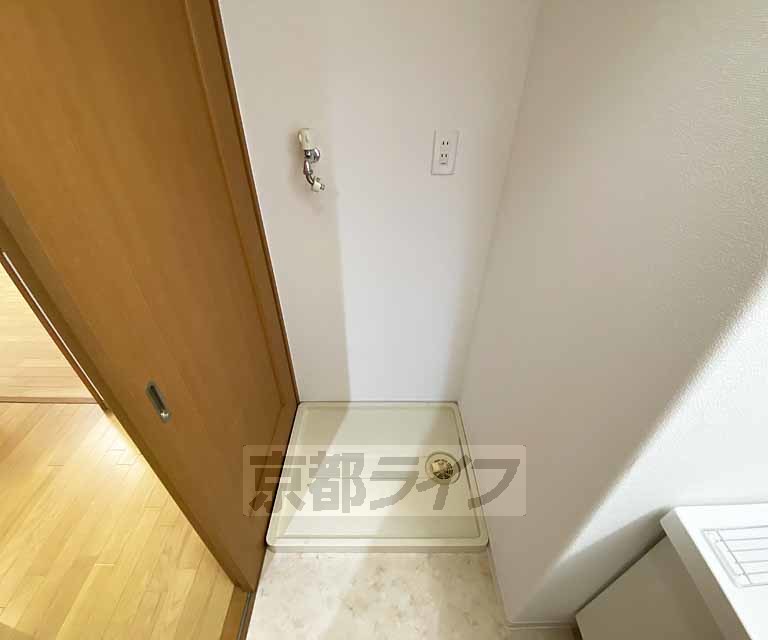 その他設備　洗濯機置き場は脱衣場にあります。