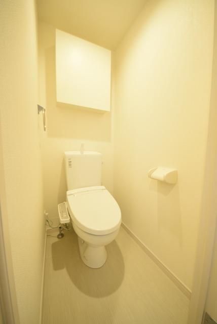 トイレ　ちょっとした戸棚があると嬉しいですね