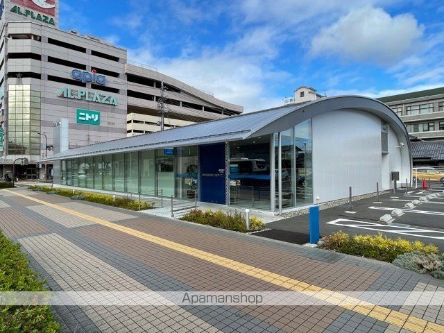 銀行　（株）滋賀銀行／八日市支店（銀行）まで394m