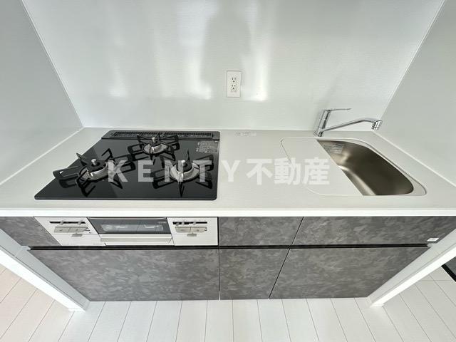 バス・シャワールーム　コンパクトで使いやすいお風呂です