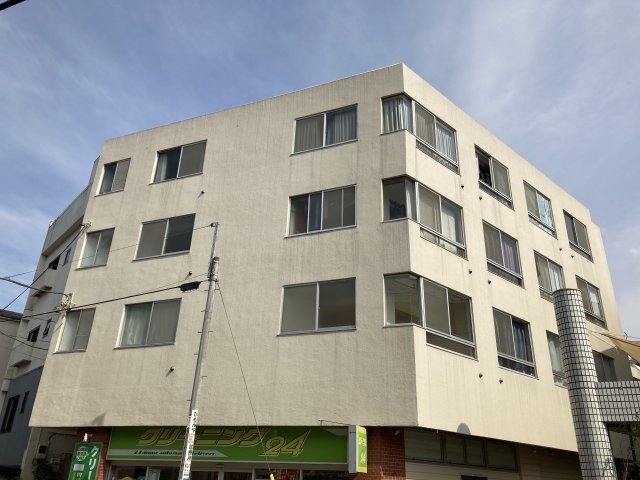 建物外観　落ち着いた雰囲気の外観です