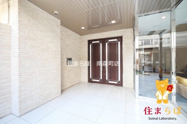 エントランス　「暮らしの設計図は、ここから始まります。」