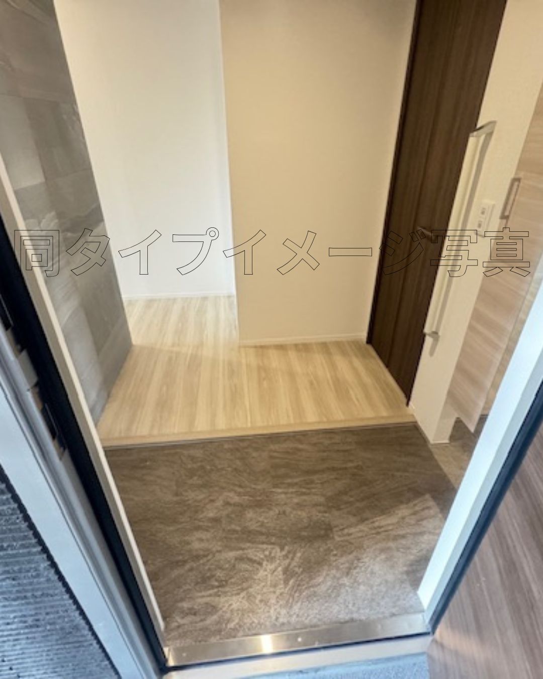 玄関　同施工イメージ写真