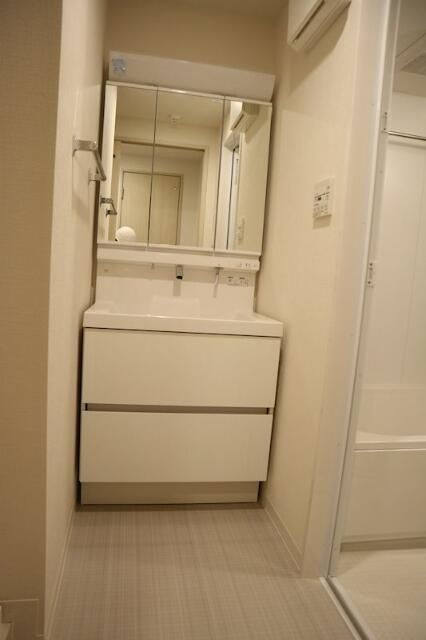 洗面設備　使いやすい洗面所です