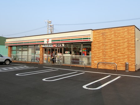 コンビニ　セブンイレブン江別文京台店（コンビニ）まで250m