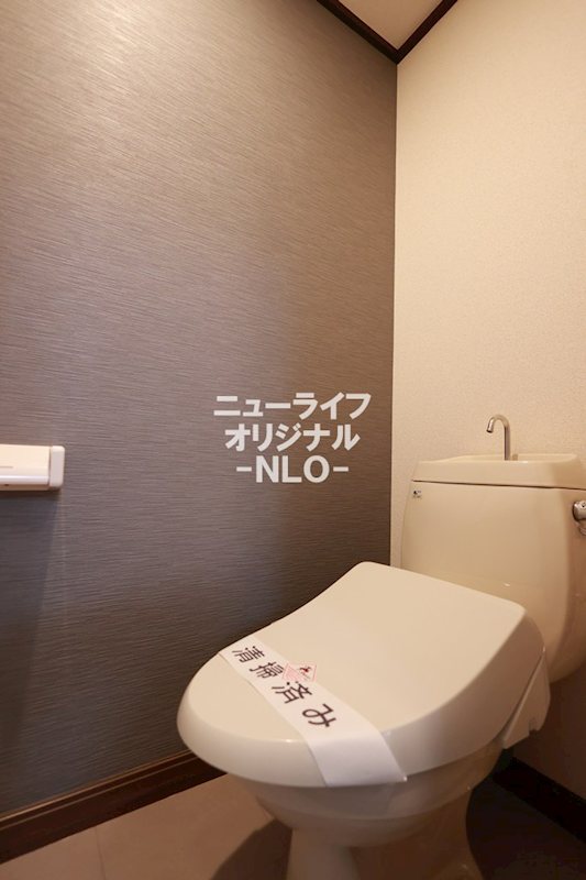 トイレ　洗浄力と快適さを兼ね備えた温水洗浄便座付き☆