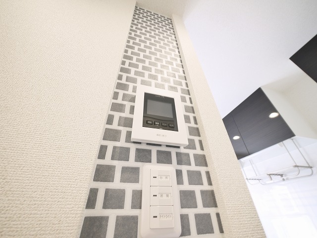 セキュリティ　モニター付きインターホン