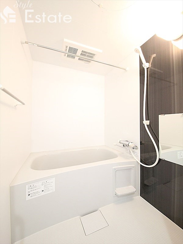 バス・シャワールーム　バスルーム