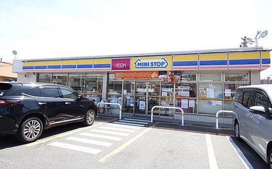 コンビニ　ミニストップ 名古屋廿軒家店（コンビニ）まで439m