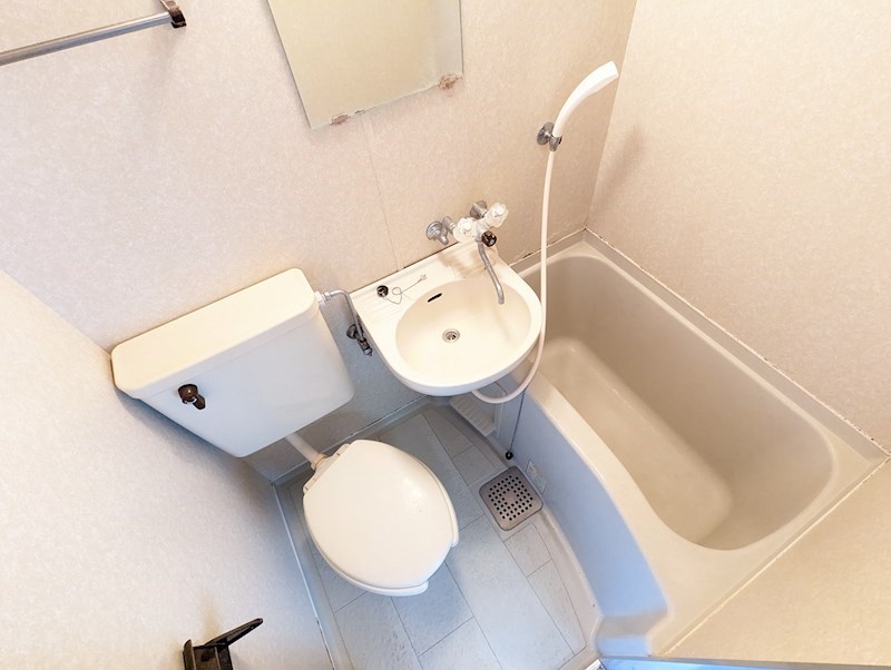 トイレ　バストイレ同室